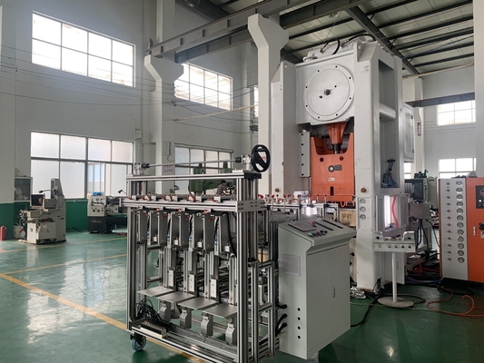 주문 사용자 정의 가능한 반 자동 알루미늄 엽 컨테이너 제조 기계 26KW online manufacture