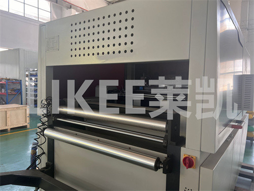 주문 자동 알루미늄 엽지 시공 절단 기계 LKD970*640 online manufacture