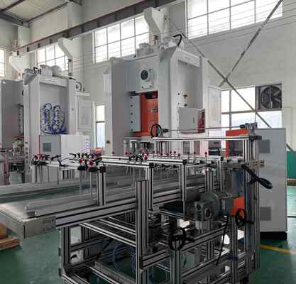 주문 LK-T80 가져가기용 식품 포장품 일회용 알루미늄 엽 컨테이너 3 홀리 엽 캔 기계 online manufacture