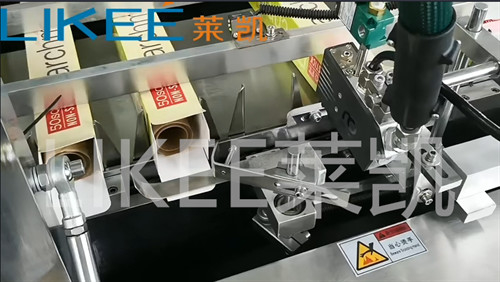 자동 알루미늄 엽 롤 카튼 포장 기계 400g / 평방 미터 흰색 카드보드
