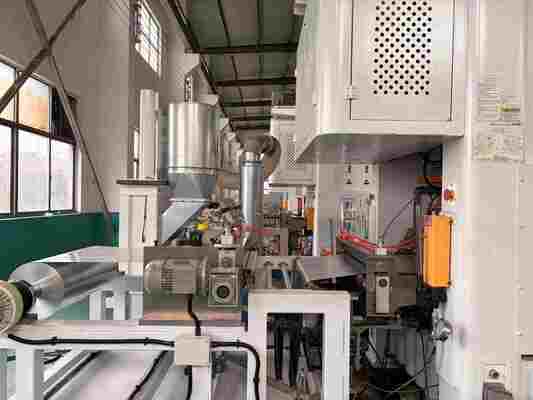 LK-T80 알루미늄 호일 용기 기계 바베큐 일회용 팬 풀 사이즈 팬 깨끗한 표면 무독성