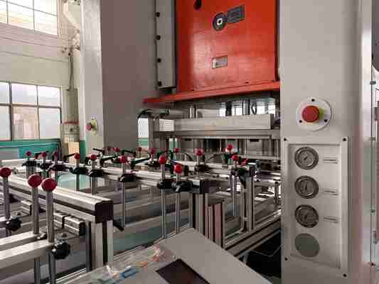 LK-T80 알루미늄 호일 용기 기계 50 스트로크/분 평균 생산 속도